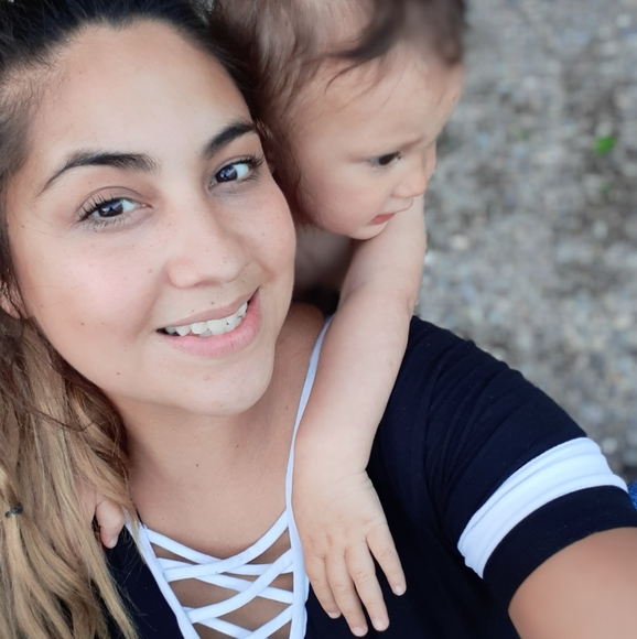 Meet your Posher, Bex - Picture 2 of 9